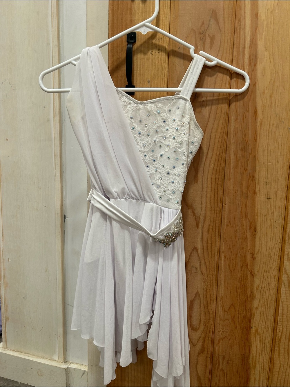 White One-Shoulder Beaded Chiffon Girls Dance Costume